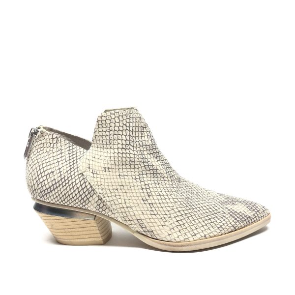 Boots Ankle Heels By Dolce Vita In Snakeskin Print, Size: 7.5 Online Sale