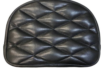 Makeup Bag Luxury Designer By Yves Saint Laurent  Size: Small Fashion