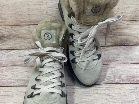 Boots Snow By Cma In Grey, Size: 10 Online now