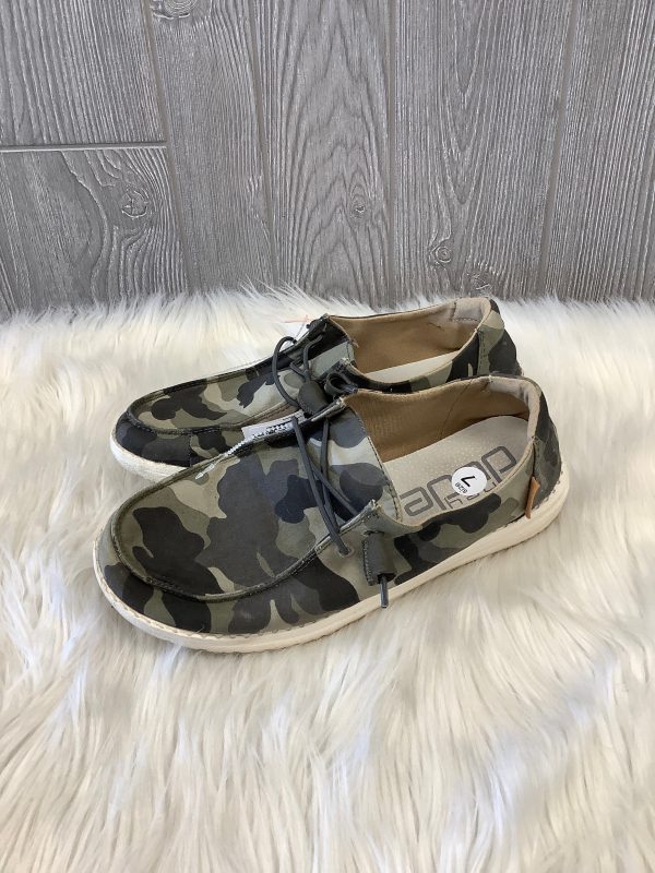 Shoes Flats By Hey Dude In Camouflage Print, Size: 7 Sale