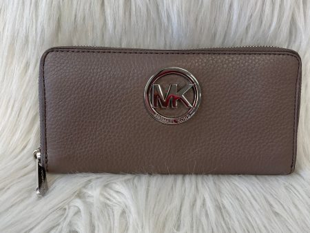 Wallet Designer By Michael Kors, Size: Large Hot on Sale