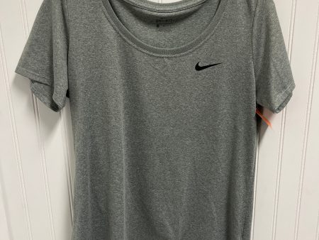 Athletic Top Short Sleeve By Nike In Grey, Size: M Sale