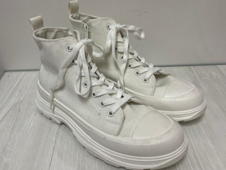 Shoes Sneakers By Mia In White, Size: 8.5 Online now