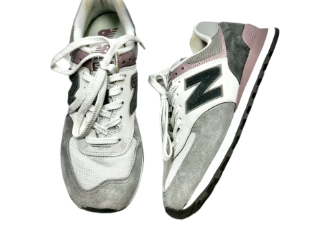 Shoes Athletic By New Balance In Grey & White, Size: 10 For Discount