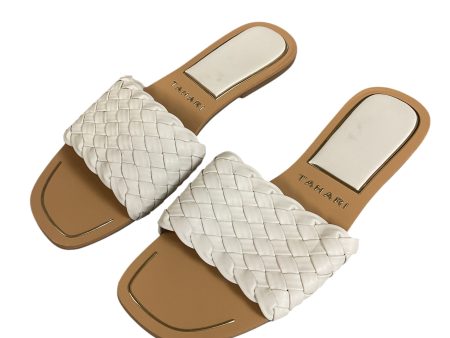 Sandals Flats By Tahari By Arthur Levine In Cream, Size: 7.5 on Sale