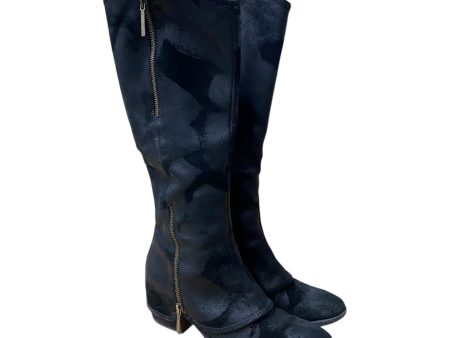 BOOTS SNOW by FREE PEOPLE In BRONZE, Size: 7.5 Discount