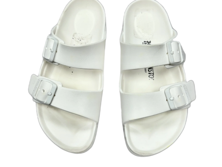 Sandals Flats By Birkenstock In White, Size: 5 Fashion